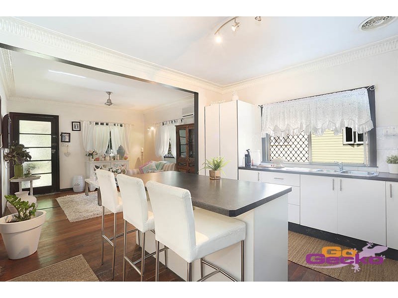 300 Ferguson Road, Seven Hills QLD 4170