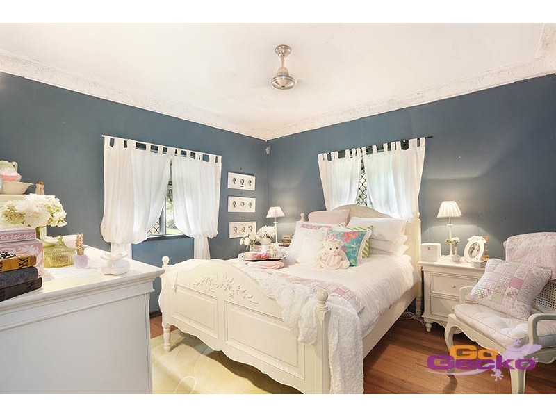 300 Ferguson Road, Seven Hills QLD 4170