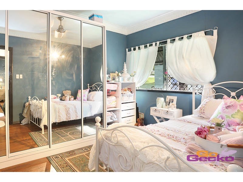 300 Ferguson Road, Seven Hills QLD 4170