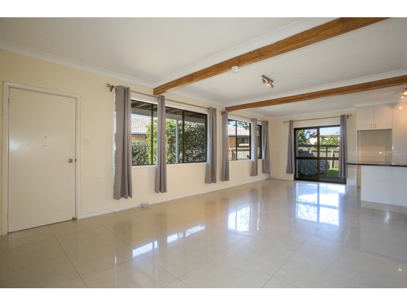 2/62 Victor Avenue, Paradise Point QLD 4216