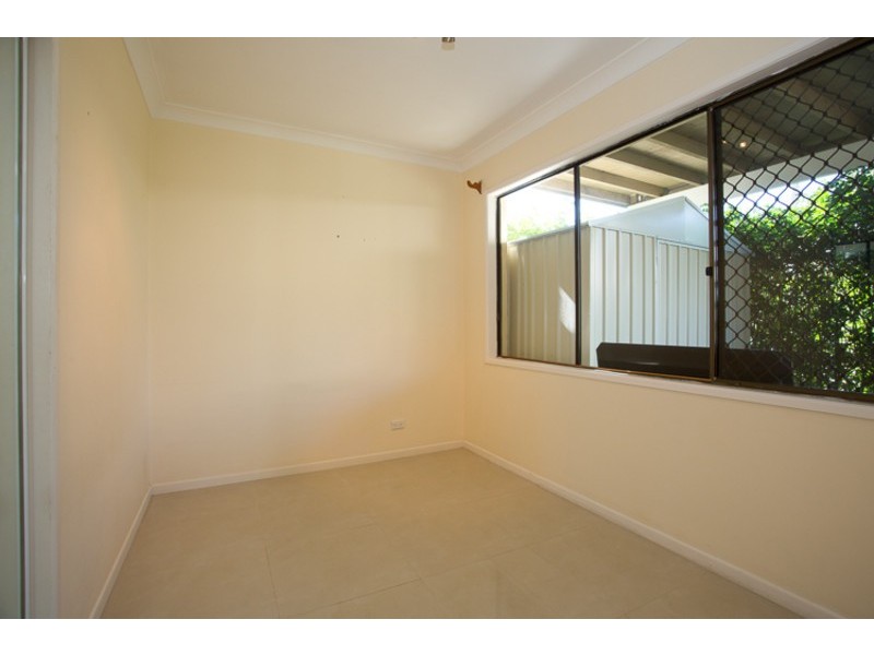 2/62 Victor Avenue, Paradise Point QLD 4216