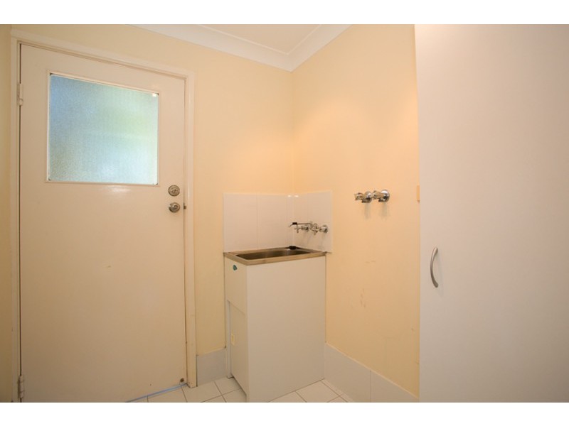 2/62 Victor Avenue, Paradise Point QLD 4216