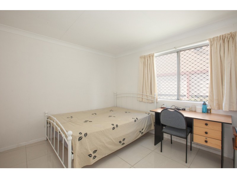 31 Kitchener Street, Coorparoo QLD 4151