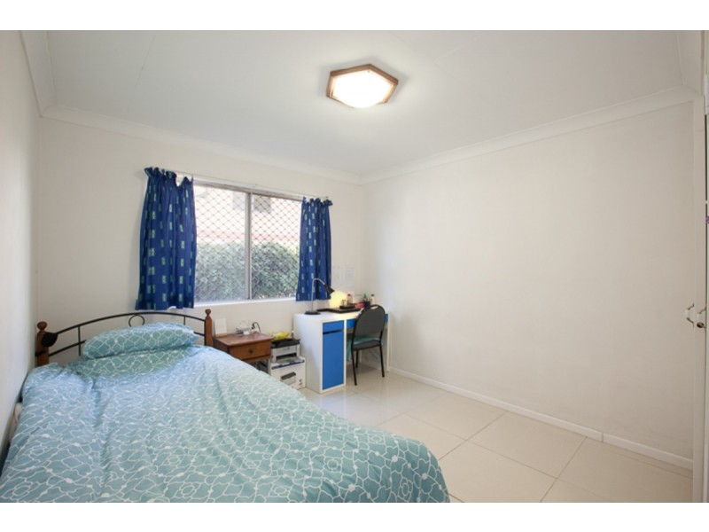 31 Kitchener Street, Coorparoo QLD 4151