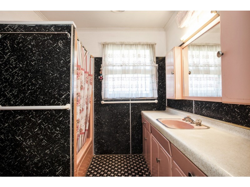 1524 Creek Road, Carina QLD 4152