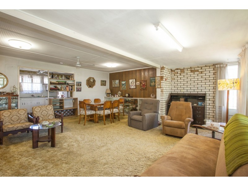 1524 Creek Road, Carina QLD 4152