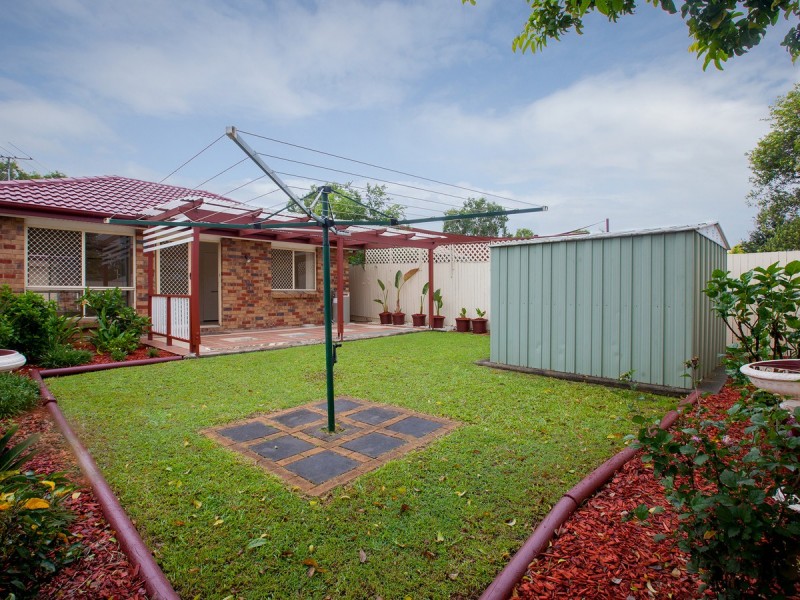 25 Macknish Street, Coopers Plains QLD 4108