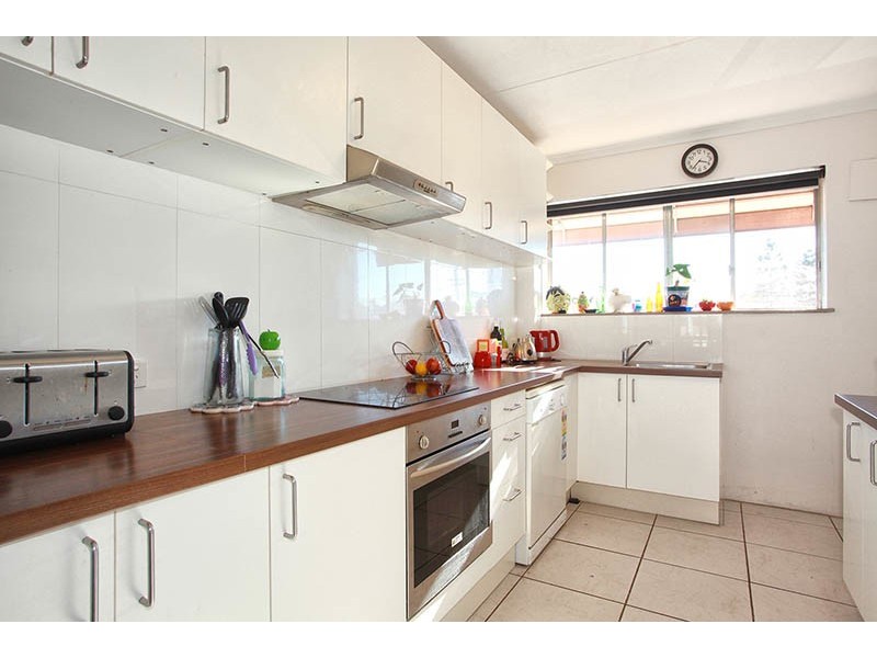 8/675 Wynnum Rd, Morningside QLD 4170