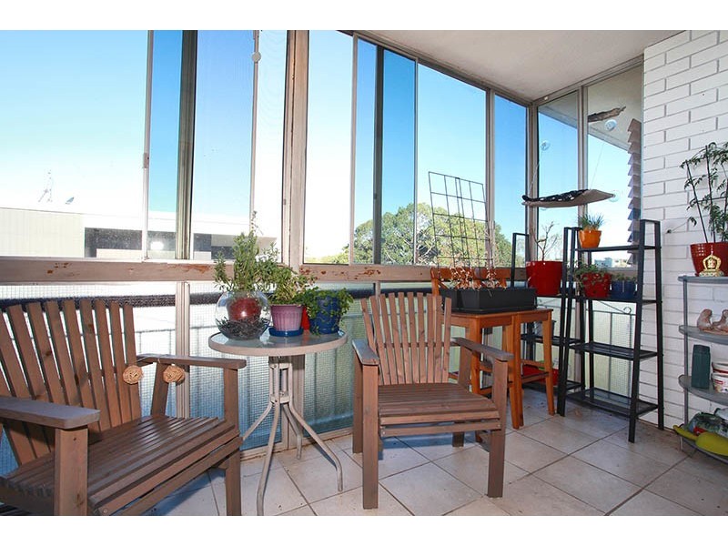 8/675 Wynnum Rd, Morningside QLD 4170