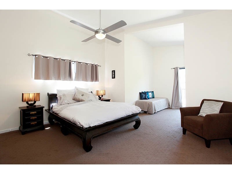 56 Joseph St, Camp Hill QLD 4152