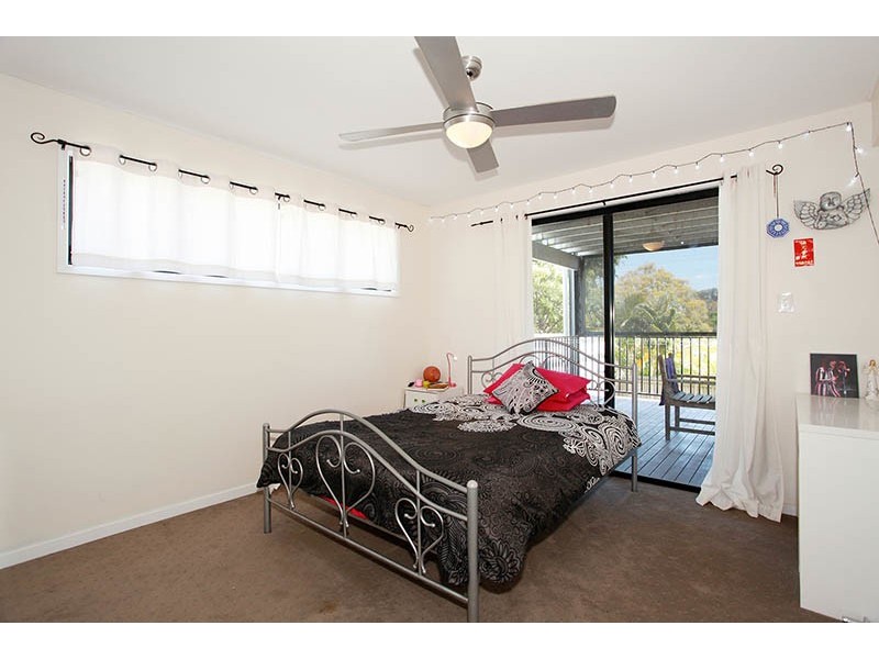 56 Joseph St, Camp Hill QLD 4152