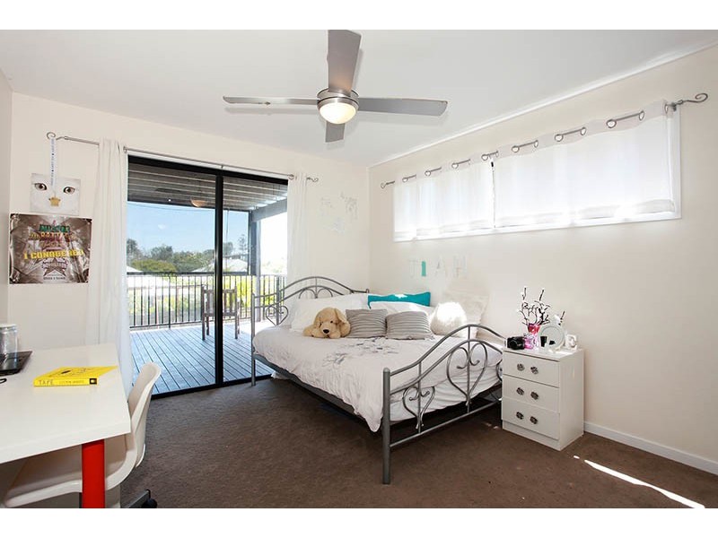 56 Joseph St, Camp Hill QLD 4152