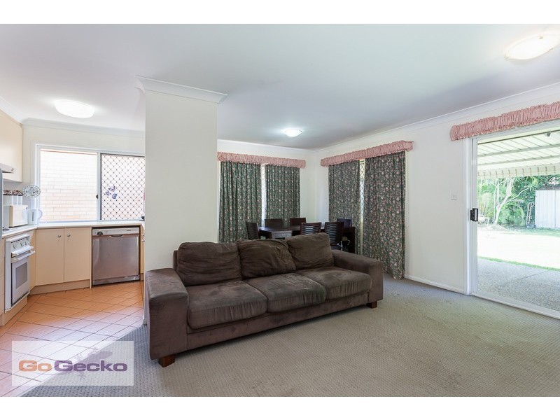 24 Wattle, Cannon Hill QLD 4170