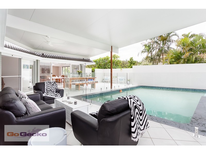 45 Tangmere, Chapel Hill QLD 4069