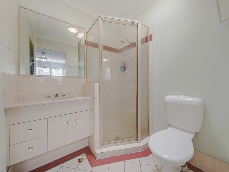 10 Wattle St, Cannon Hill QLD 4170