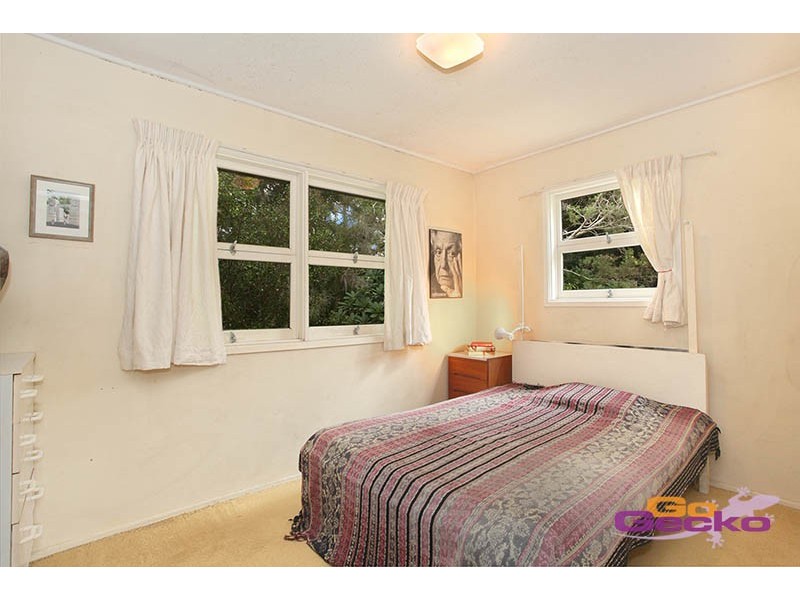 2 Kimba, Chapel Hill QLD 4069