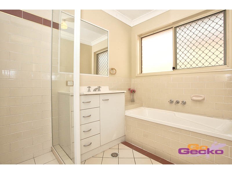 25 Cedar Street, Cannon Hill QLD 4170