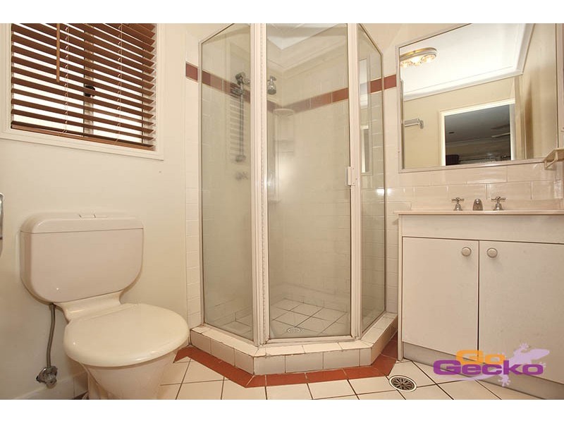 25 Cedar Street, Cannon Hill QLD 4170