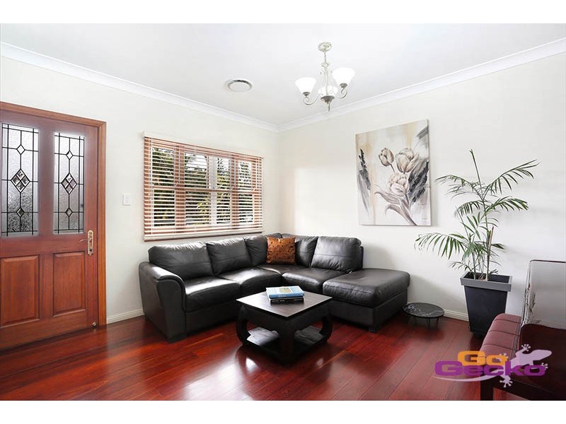 23 Vera Street, Greenslopes QLD 4120