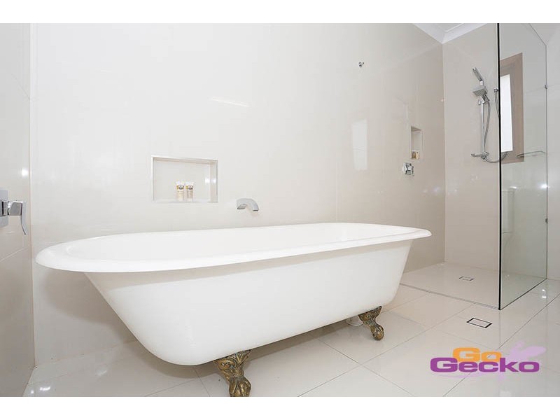 23 Vera Street, Greenslopes QLD 4120