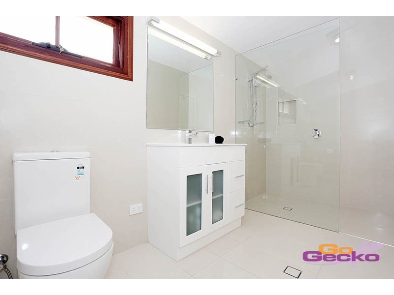 23 Vera Street, Greenslopes QLD 4120