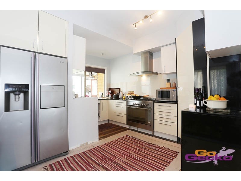 40 Cameron Parade, Wynnum QLD 4178