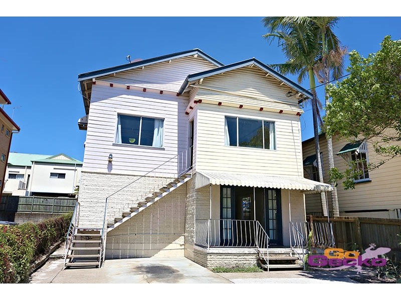 31 Kitchener Street, Coorparoo QLD 4151