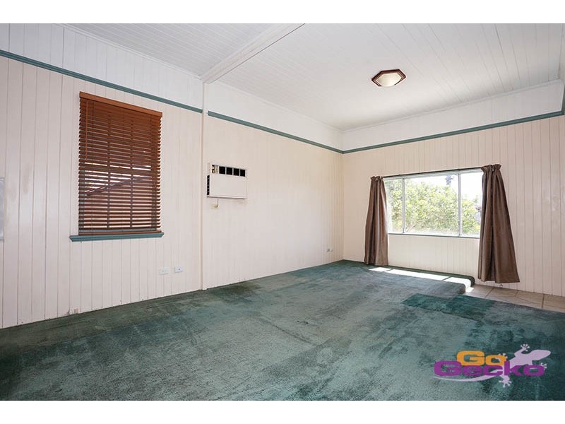 31 Kitchener Street, Coorparoo QLD 4151
