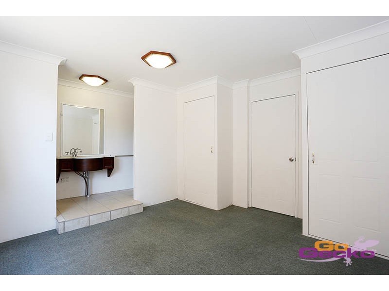 31 Kitchener Street, Coorparoo QLD 4151