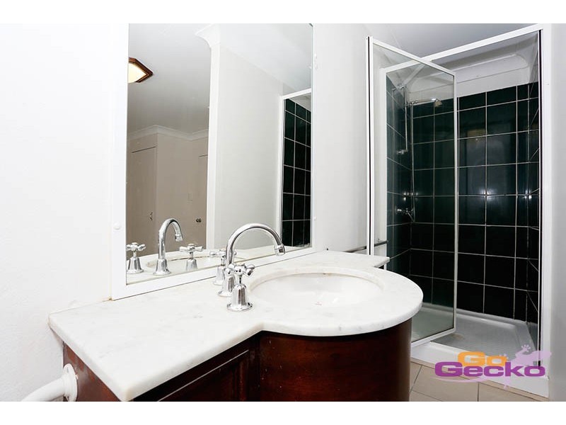 31 Kitchener Street, Coorparoo QLD 4151