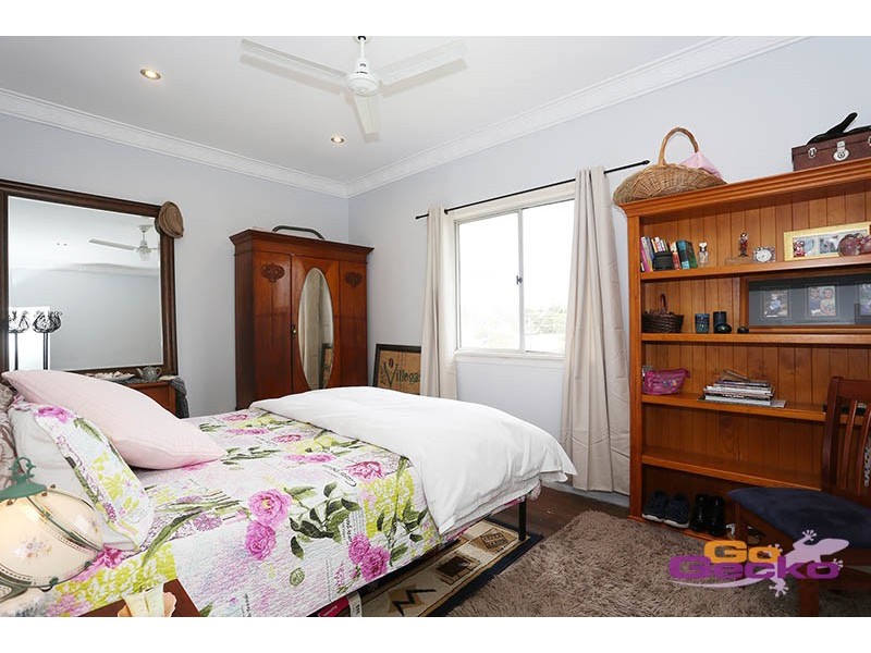 40 Cameron Parade, Wynnum QLD 4178