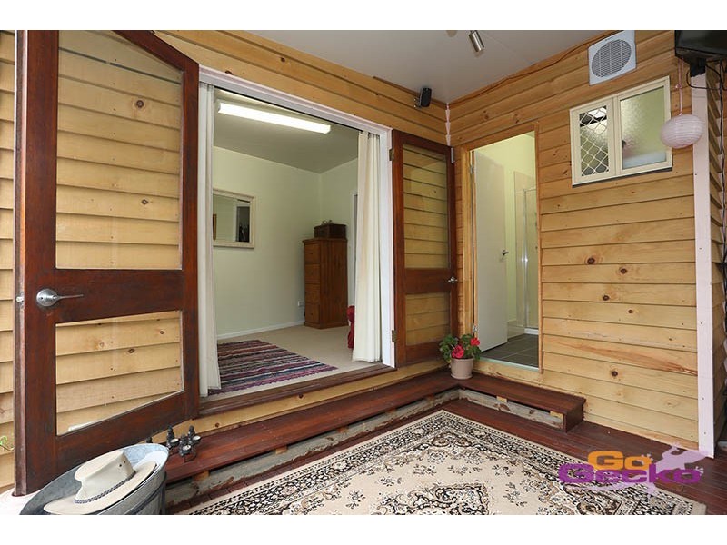 40 Cameron Parade, Wynnum QLD 4178