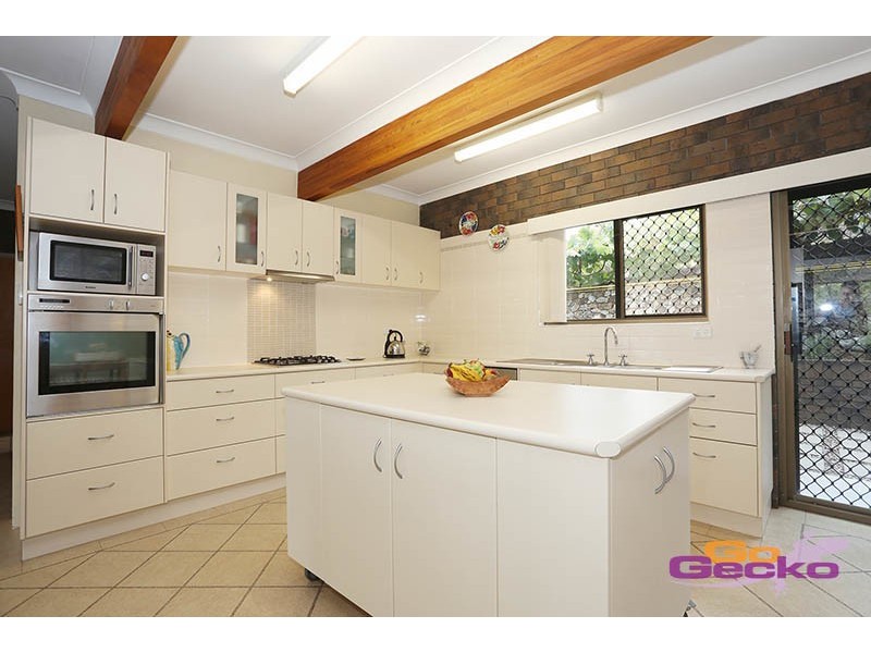 12 Dodwell Street, Holland Park West QLD 4121