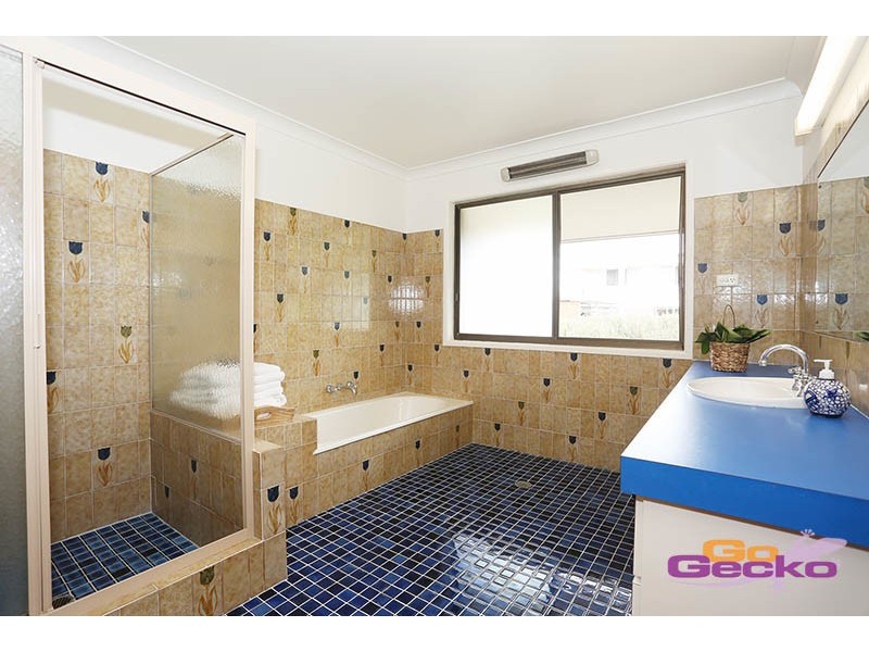 12 Dodwell Street, Holland Park West QLD 4121