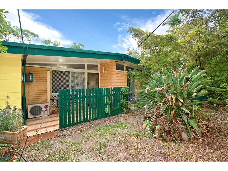 15 Caradon Street, Albany Creek QLD 4035