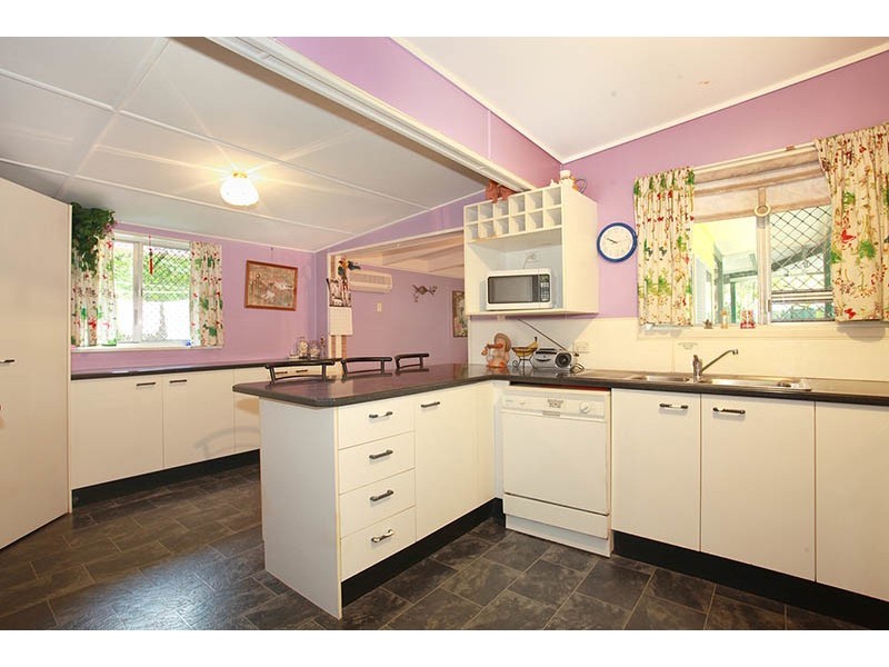 15 Caradon Street, Albany Creek QLD 4035