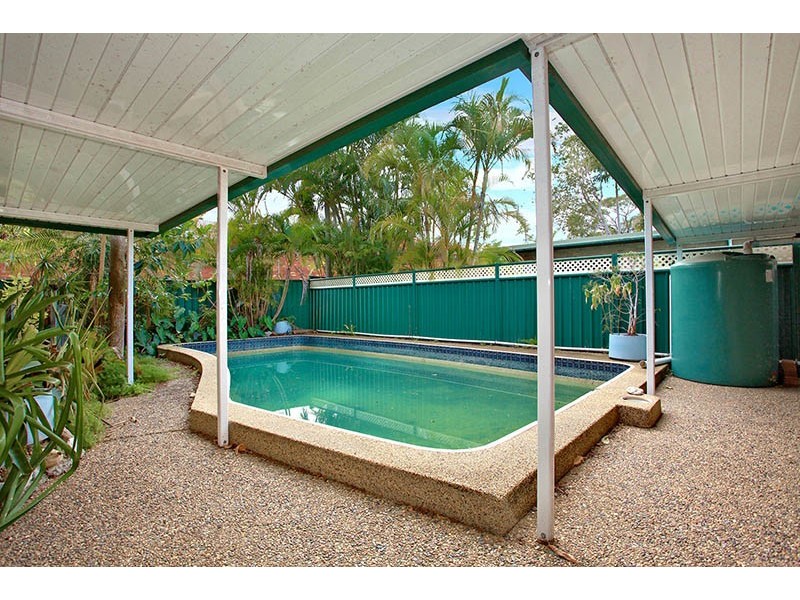 15 Caradon Street, Albany Creek QLD 4035