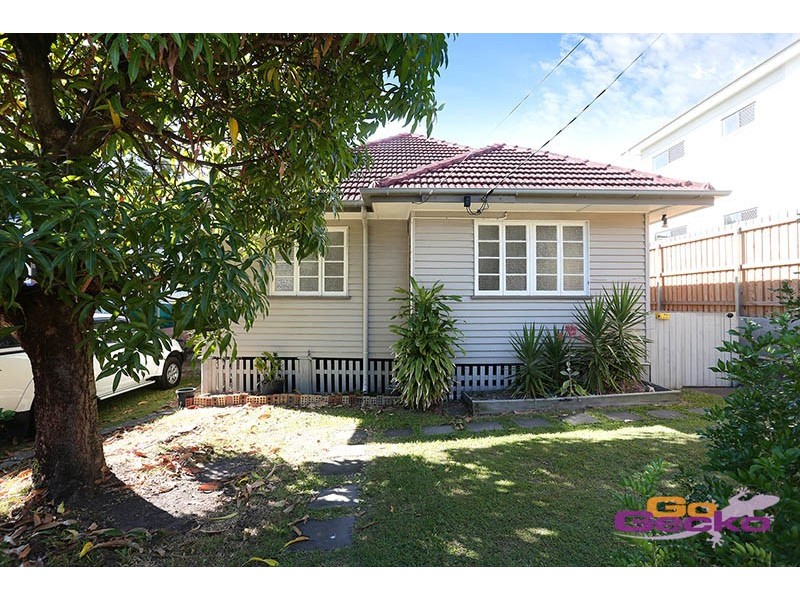 10 Houthem Street, Camp Hill QLD 4152