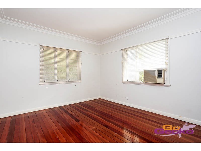 10 Houthem Street, Camp Hill QLD 4152