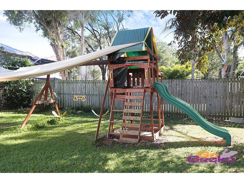 10 Houthem Street, Camp Hill QLD 4152