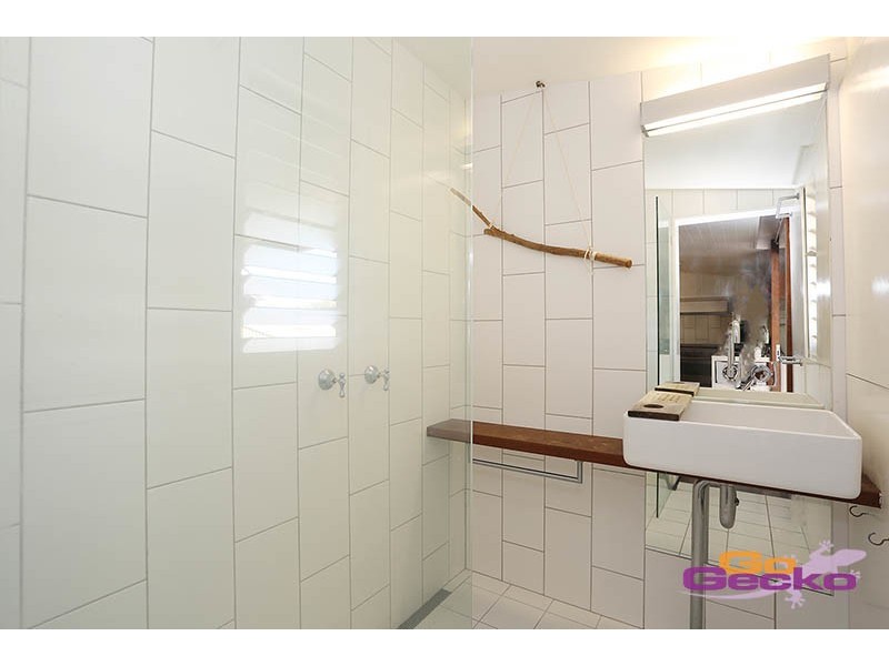 15 Newdegate Street, Greenslopes QLD 4120