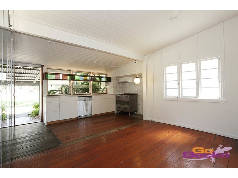 15 Newdegate Street, Greenslopes QLD 4120
