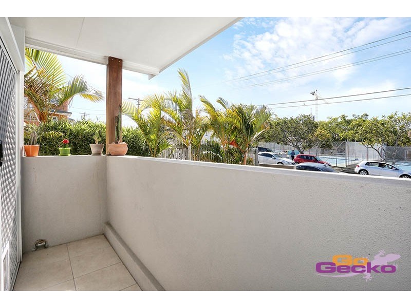 1/15 Halstead Street, Coorparoo QLD 4151