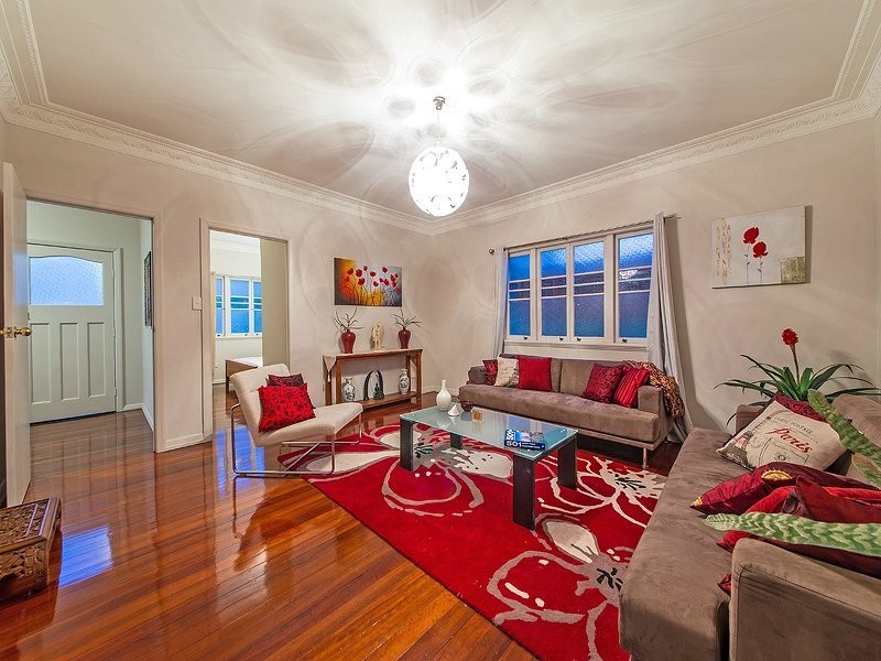 100 Riding Road, Hawthorne QLD 4171