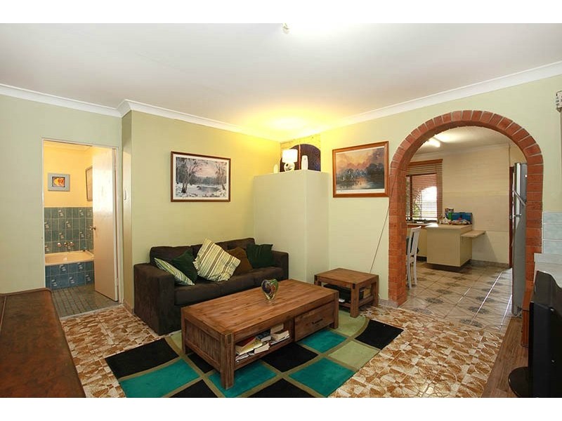 47 McIlwraith Ave, Norman Park QLD 4170