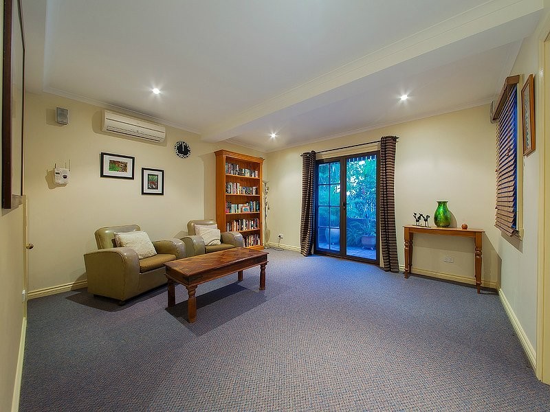 31 Nordenfeldt Road, Cannon Hill QLD 4170