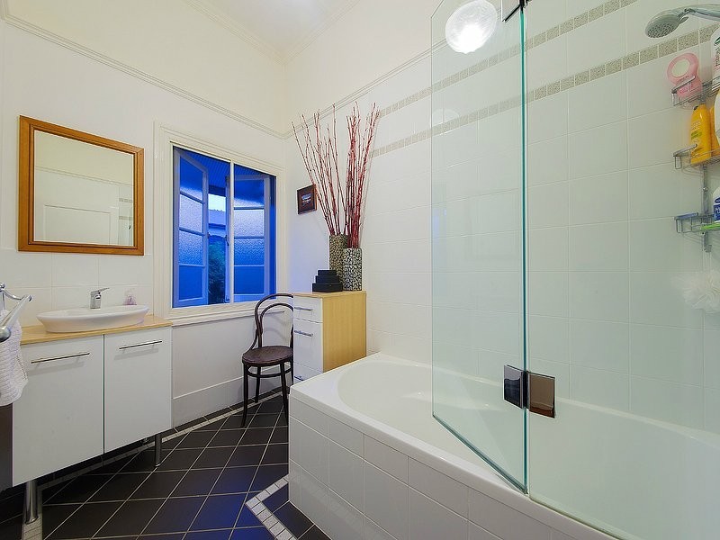 31 Nordenfeldt Road, Cannon Hill QLD 4170