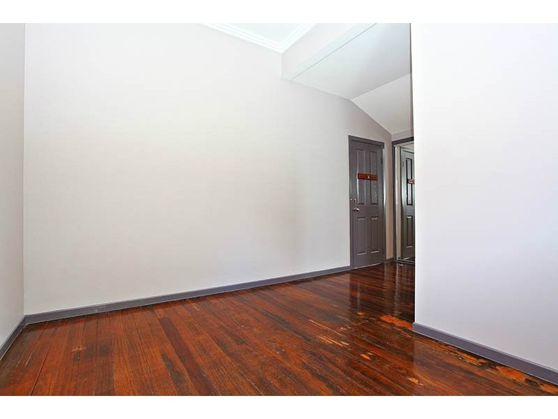 3 Burke St, Coorparoo QLD 4151