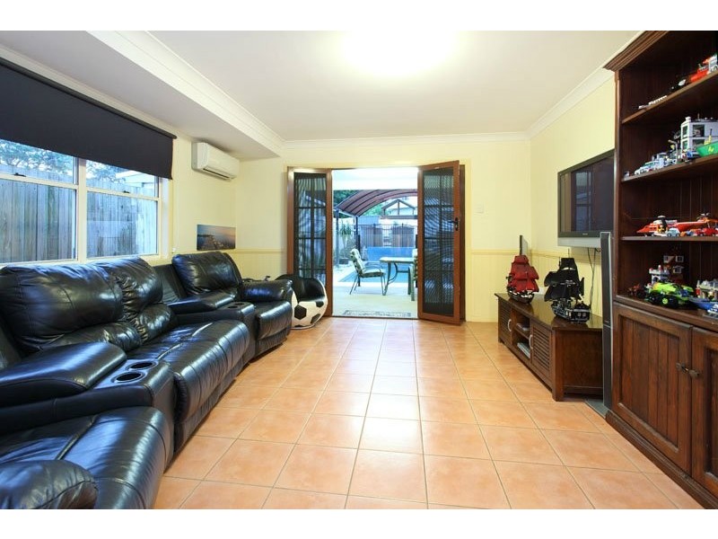 15 Dorothea Street, Cannon Hill QLD 4170