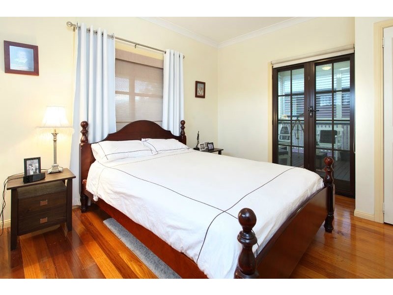 15 Dorothea Street, Cannon Hill QLD 4170